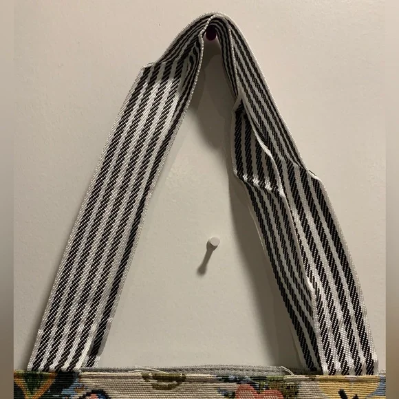 Lilo & Stitch character print Bag. Cute canvas type style big bag - Picture 4 of 8